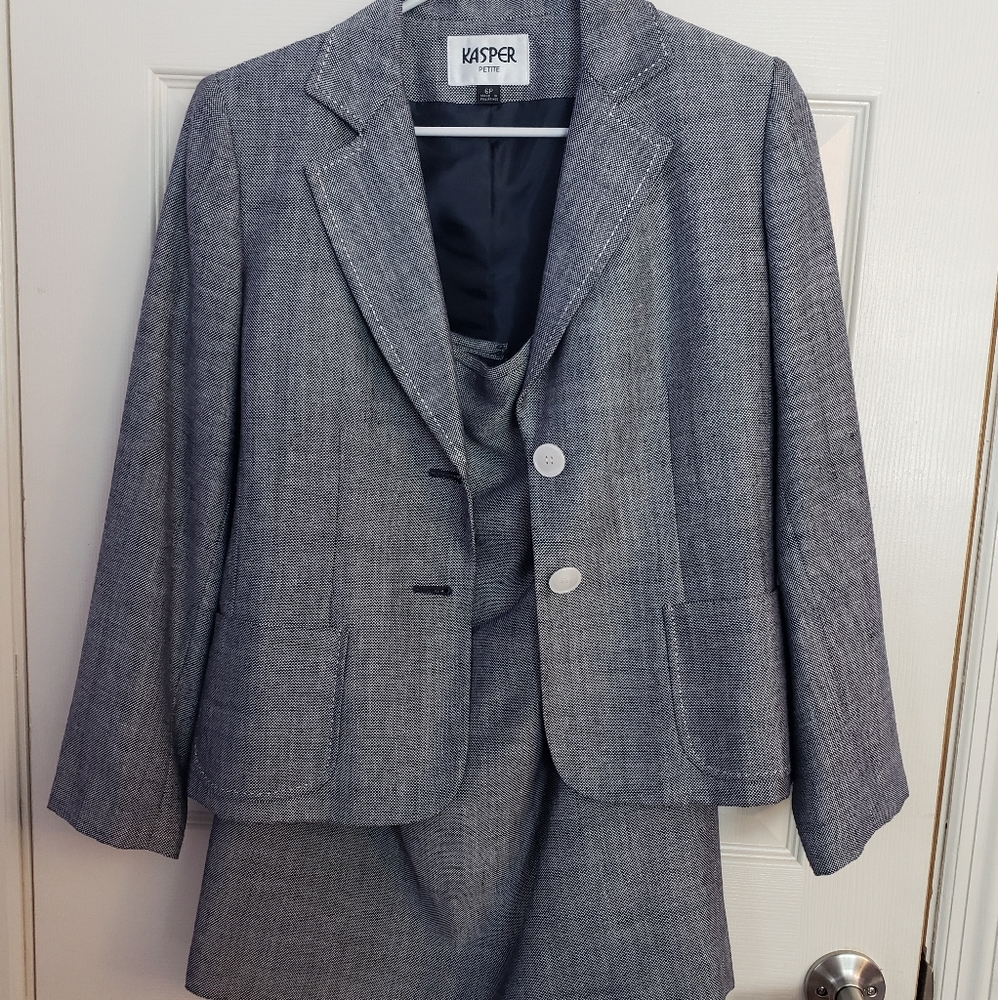 Women's skirt suit